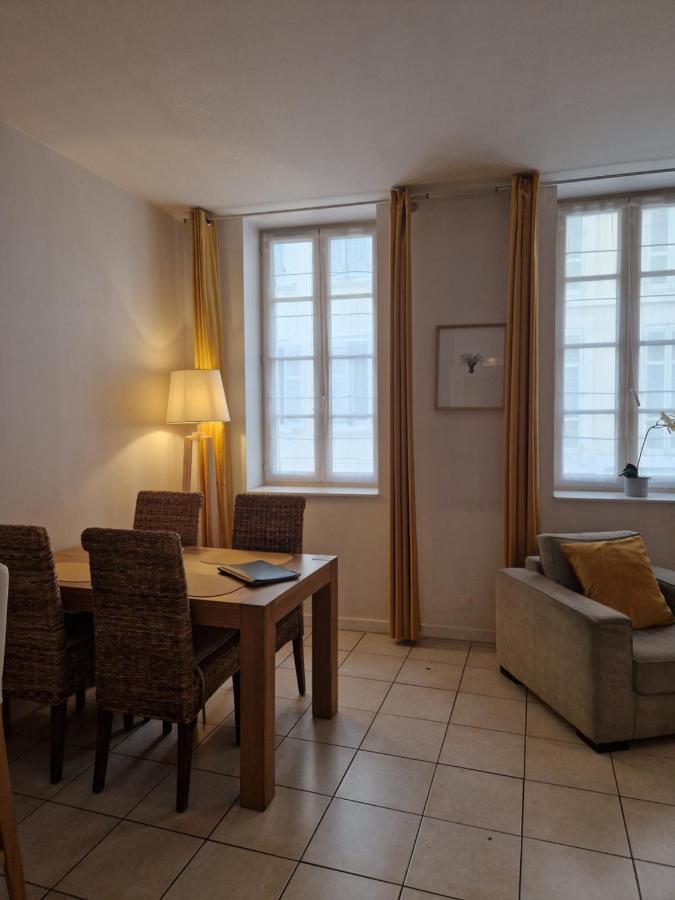 2 Pieces Dans Le Centre Avec Petite Terrasse 3*** Apartment Marseille Exterior photo