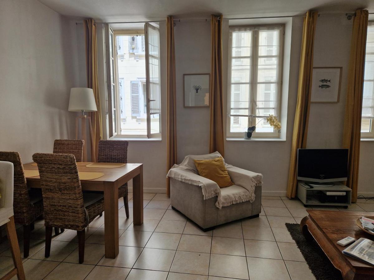 2 Pieces Dans Le Centre Avec Petite Terrasse 3*** Apartment Marseille Exterior photo